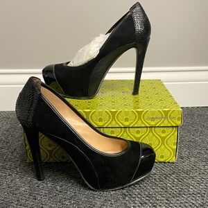 Gianni Bini Womens Black Suede Cap Toe Stiletto Heels Platforms Size 6
